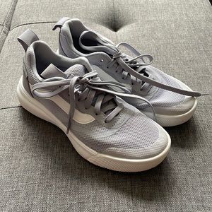 EUC VANS ULTRACUSH ULTRARANGE SIZE 5